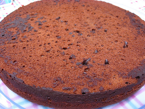 Bolo com ganache de chocolate
