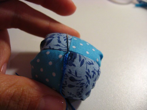 Mini almofada de alfinetes: Finalizando