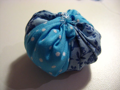 Mini almofada de alfinetes: Fuxicando