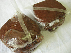 Biscoitos de chocolate recheados
